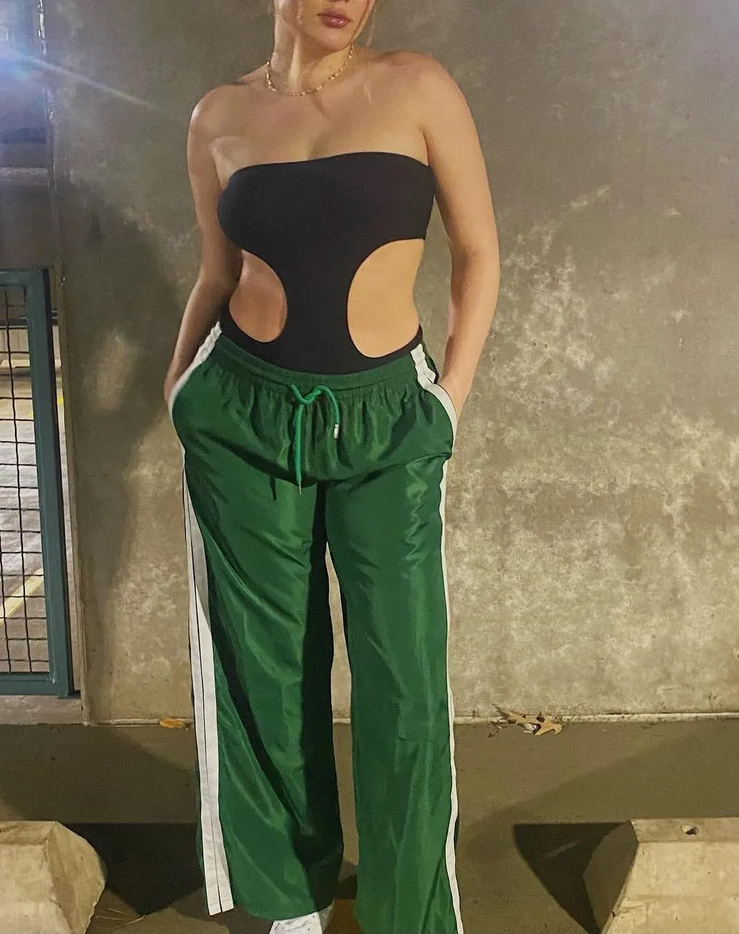 KMBANGI Women Striped Track Pants Elastic Waist Straight Leg Sweatpants Joggers Wide Leg Side Stripes Pants with Pockets